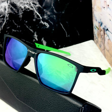 Oakley MEY04